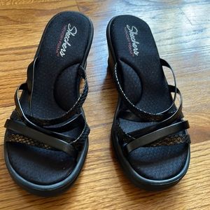 Sketcher black multi color sandals